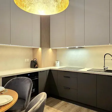 Plaza 41 -2 By Triapart *